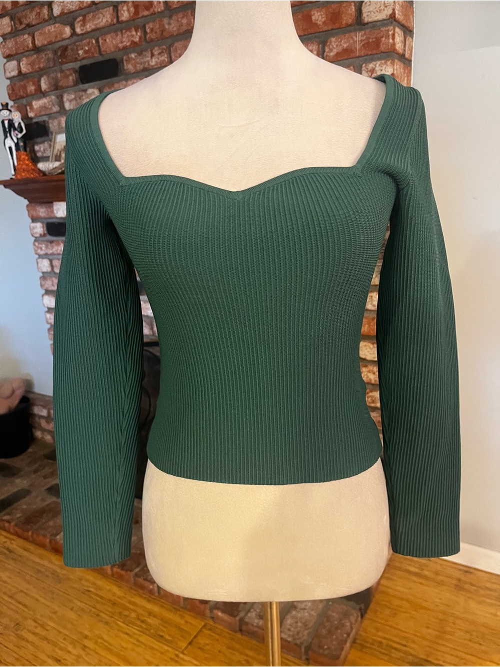 Babaton Aritzia $88 NWT Sculpt Knit Sweetheart Longsleeve